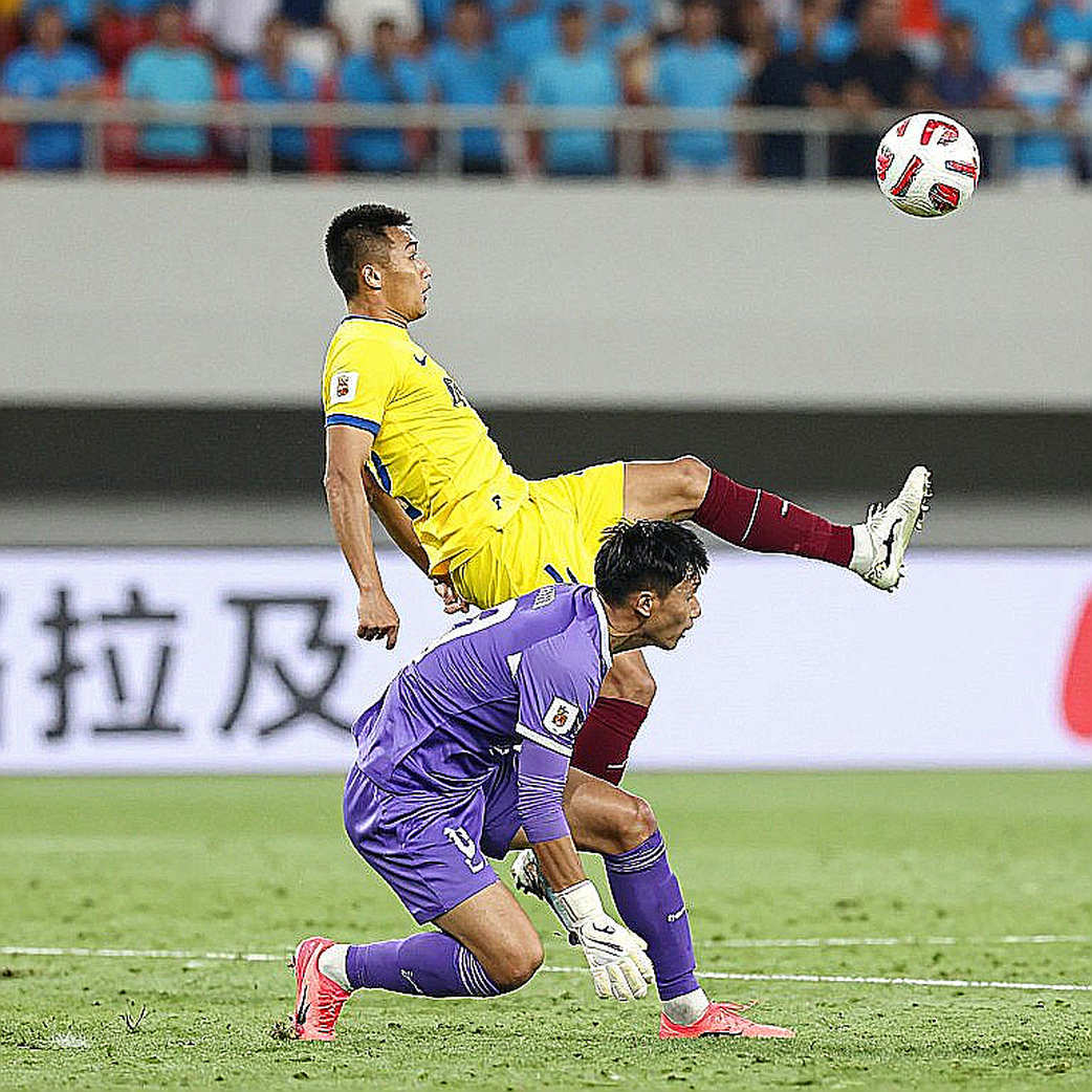 Cơn mưa Bandung chưa kịp khô: Việt Nam mất 'nhạc trưởng' Nguyễn Quang Hải ngay trước FIFA ASEAN Cup 2026 Cơn mưa Bandung chưa kịp khô: Việt Nam mất 'nhạc trưởng' Nguyễn Quang Hải ngay trước FIFA ASEAN Cup 2026