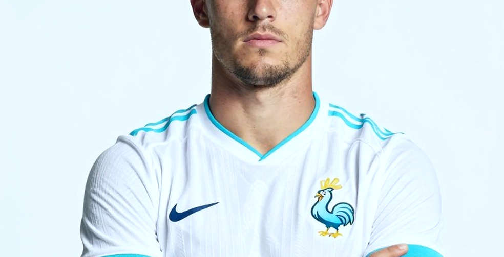Zidane ra mắt tuyển Pháp: thắng 1-0, nhưng Mbappé rời sân trên cáng Zidane ra mắt tuyển Pháp: thắng 1-0, nhưng Mbappé rời sân trên cáng