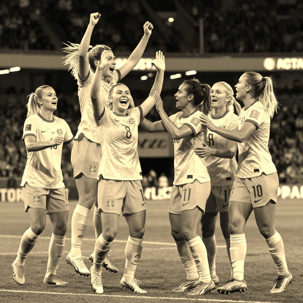 Emily Fox signs three-year Arsenal renewal: a no-fee deal and the data gap behind it Emily Fox signs three-year Arsenal renewal: a no-fee deal and the data gap behind it