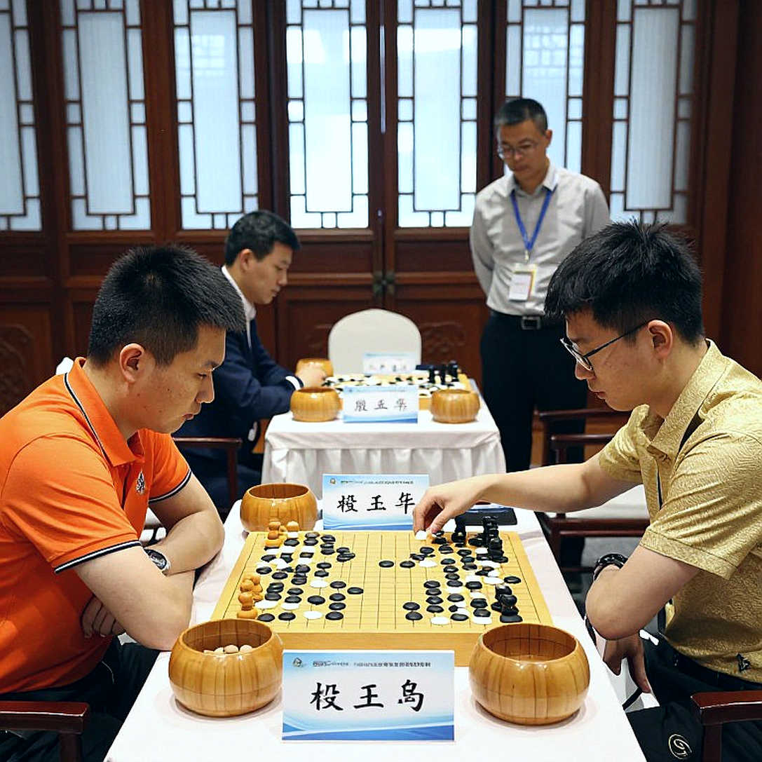 LCP 2027 và bảng cân đối của esports APAC: VCS có thêm cửa, nhưng cửa dẫn vào đâu?