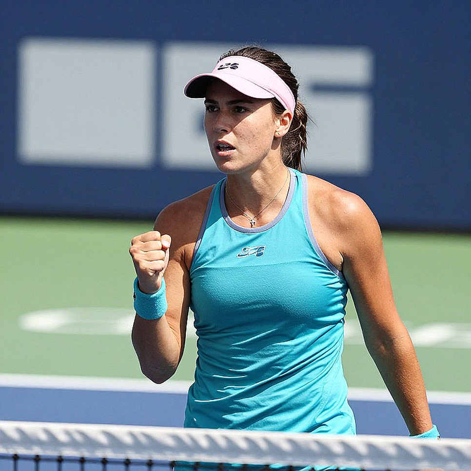 Swiatek chạm mốc 40 trận thắng mùa giải, Svitolina thoát hiểm nghẹt thở trước Samsonova tại Wuhan