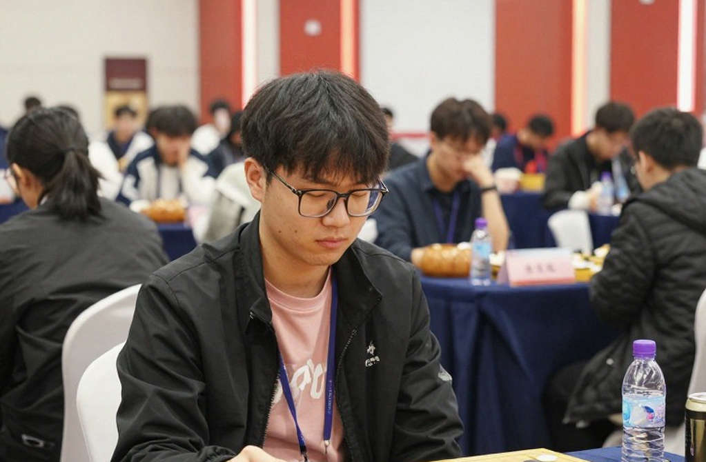 Carlsen trở lại, làng cờ vua thế giới hướng về London: Kỳ thủ Na Uy tìm kiếm điều gì ở một giải đấu không thuộc chu kỳ tranh ngôi Vua cờ?