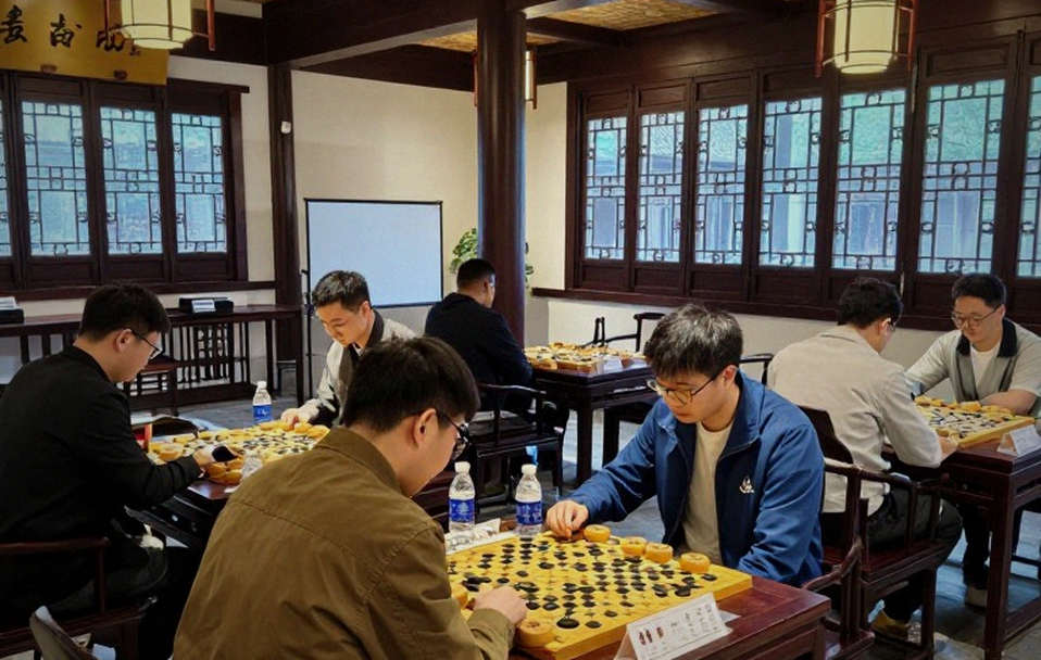 Carlsen trở lại, làng cờ vua thế giới hướng về London: Kỳ thủ Na Uy tìm kiếm điều gì ở một giải đấu không thuộc chu kỳ tranh ngôi Vua cờ? Carlsen trở lại, làng cờ vua thế giới hướng về London: Kỳ thủ Na Uy tìm kiếm điều gì ở một giải đấu không thuộc chu kỳ tranh ngôi Vua cờ?