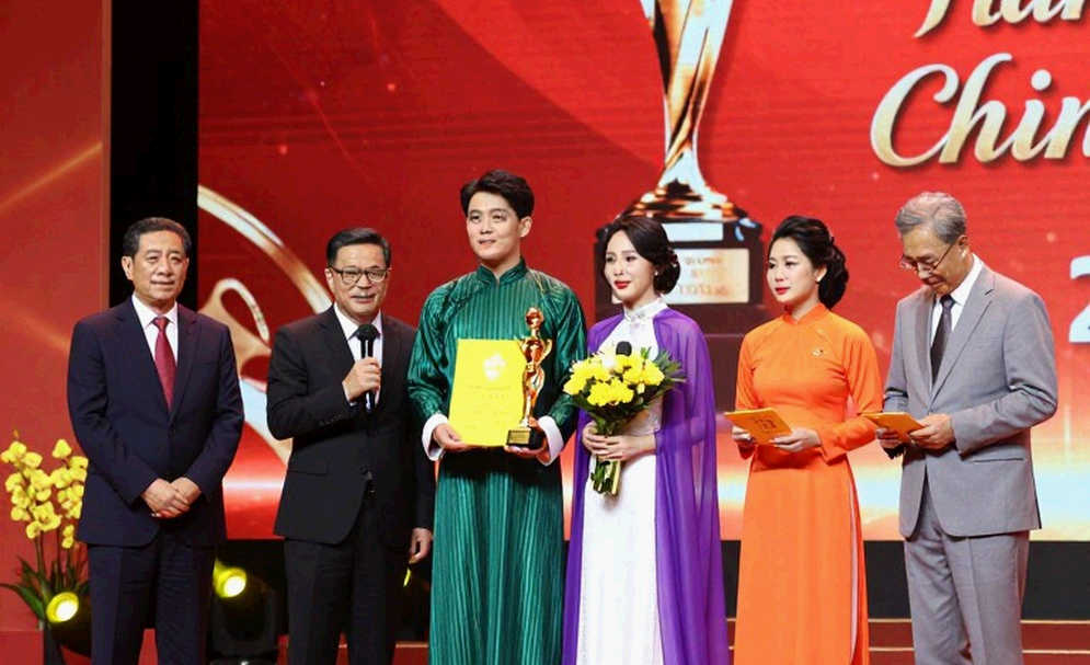 Huyền thoại võ thuật Việt Nam: Hành trình từ võ đường đến đấu trường quốc tế — Bài học từ những cú đấm đầu tiên