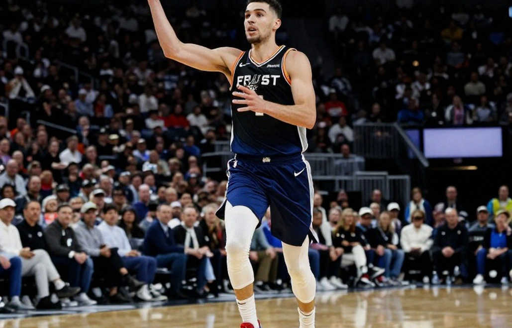 NBA phạt nặng Clippers vụ Kawhi Leonard; Dante Moore đứng số 1 trong bảng xếp hạng QB của CFB