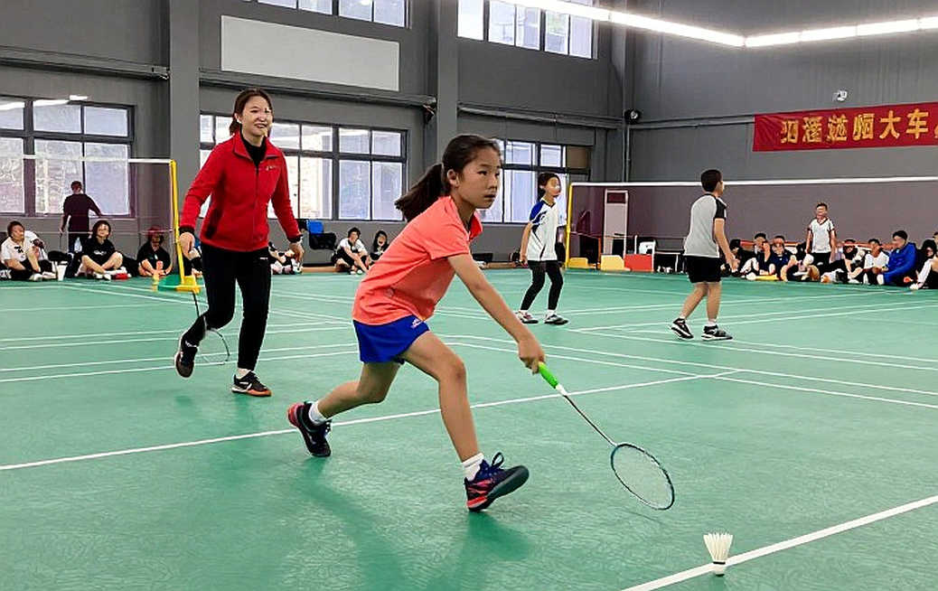 Alwi Farhan Spars With Kento Momota Before Asian Games 2026: A Preparation Bet and a Data Void
