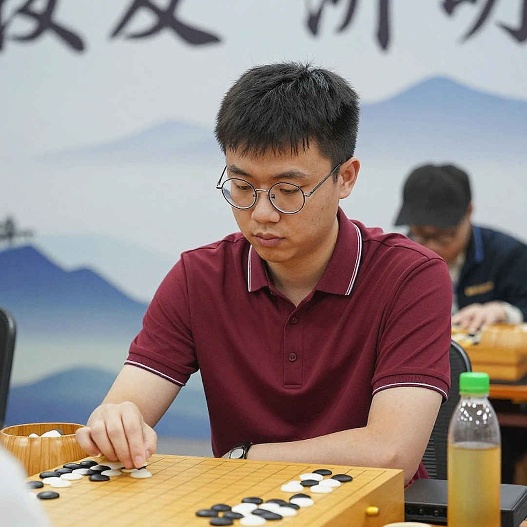 Magnus Carlsen gọi Javokhir Sindarov là ứng cử viên sáng giá: trận tranh ngôi vô địch cờ vua thế giới và bài toán tâm lý Magnus Carlsen gọi Javokhir Sindarov là ứng cử viên sáng giá: trận tranh ngôi vô địch cờ vua thế giới và bài toán tâm lý